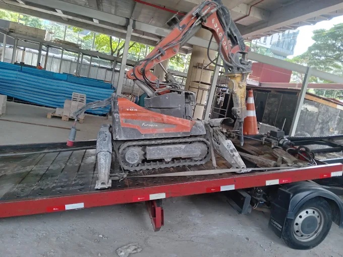 Veículo sendo transportado